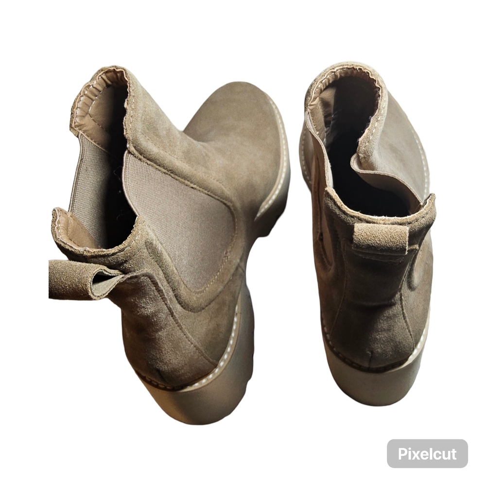 NWOT Size 7.5 Dolce Vita Hawk H2O Mushroom Suede Booties - Picture 6 of 9